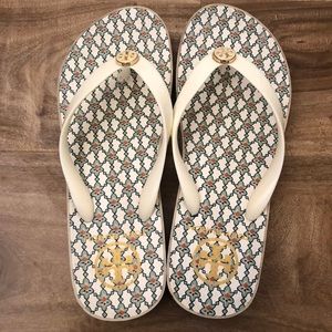 Printed Wedge Flip-Flop